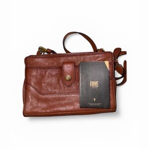 ✨FRYE✨ Cognac Leather Crossbody Bag